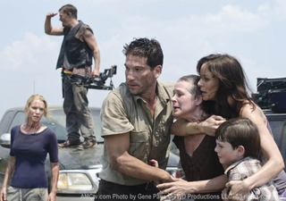 Illustration for article titled The Walking Dead season 2 promo and character photos